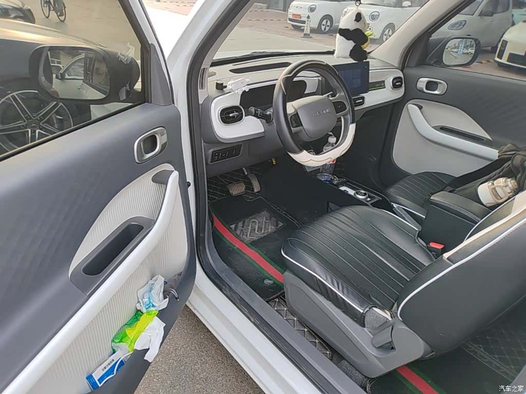 Geely Panda, 2025 16