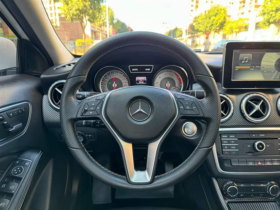 Mercedes-Benz GLA