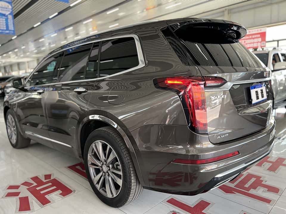 Cadillac XT6