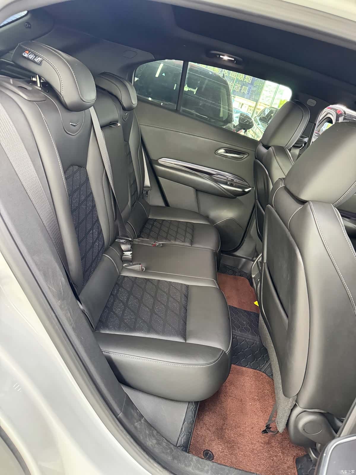 Cadillac XT4, 2022 8