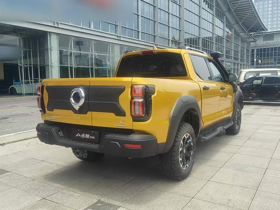 Great Wall Mountain and sea cannon