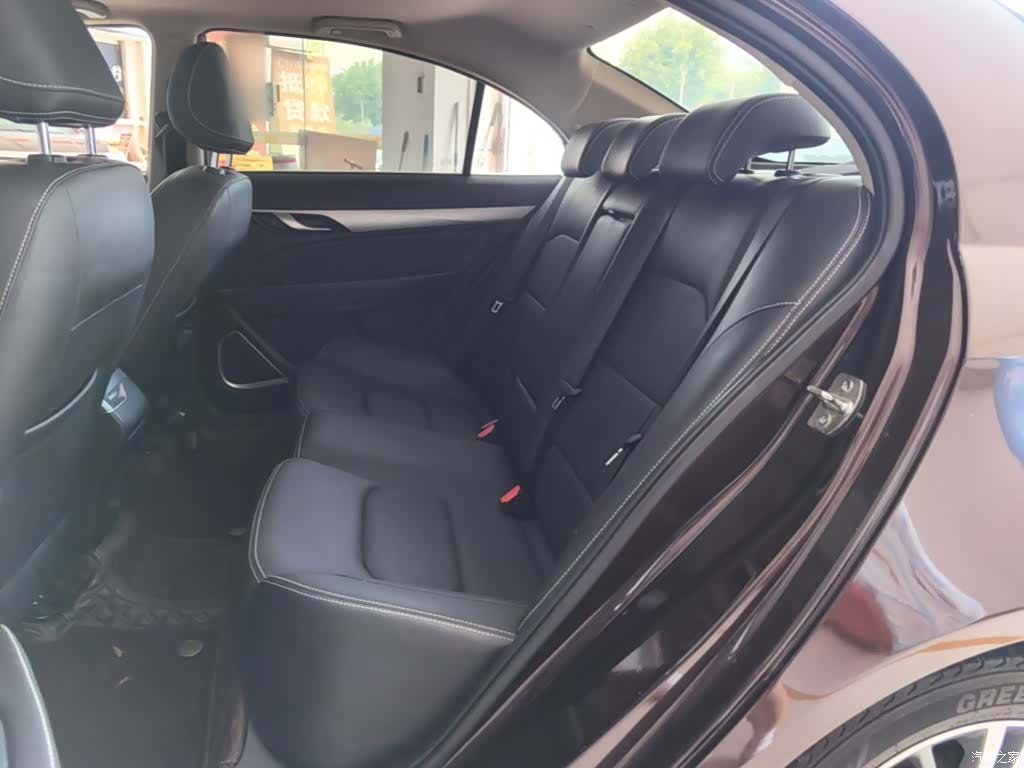 Geely Emgrand, 2019 17