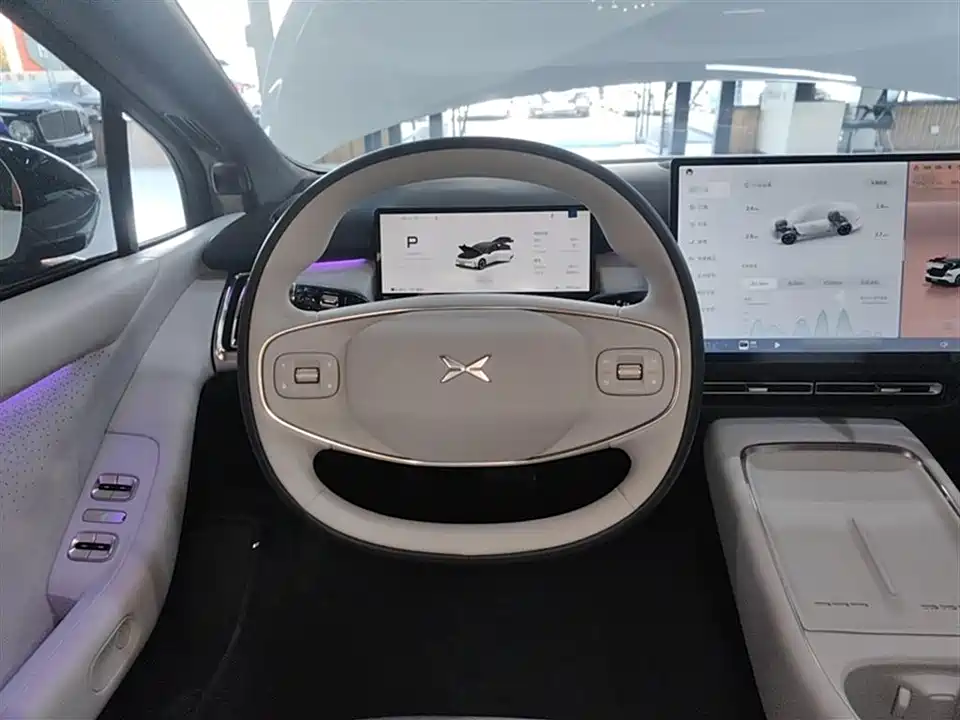 XPENG P7+