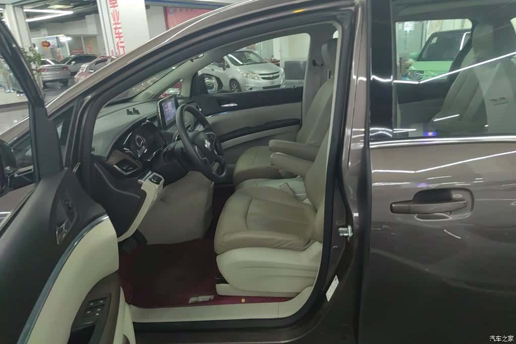 Buick GL8, 2022 9