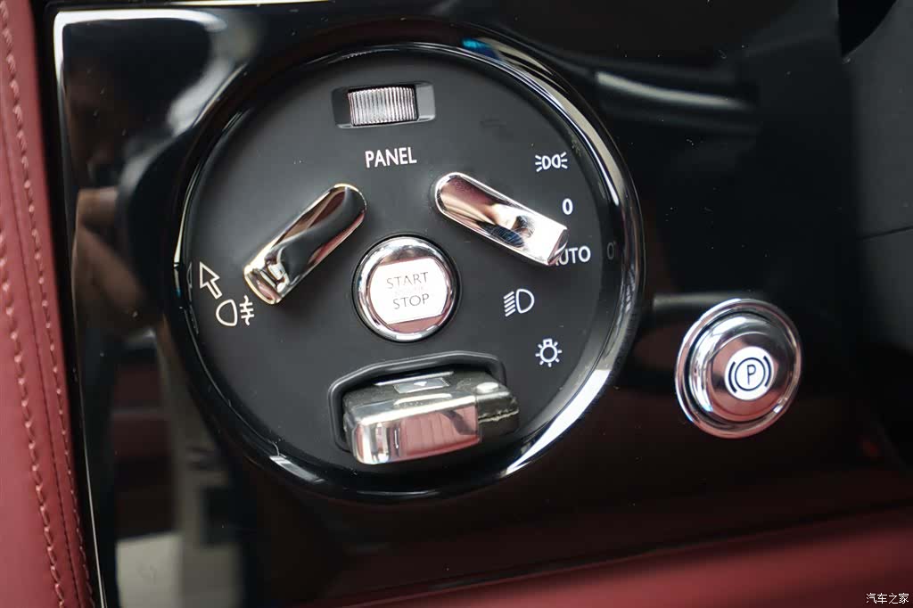 Rolls-Royce Phantom, 2012 6