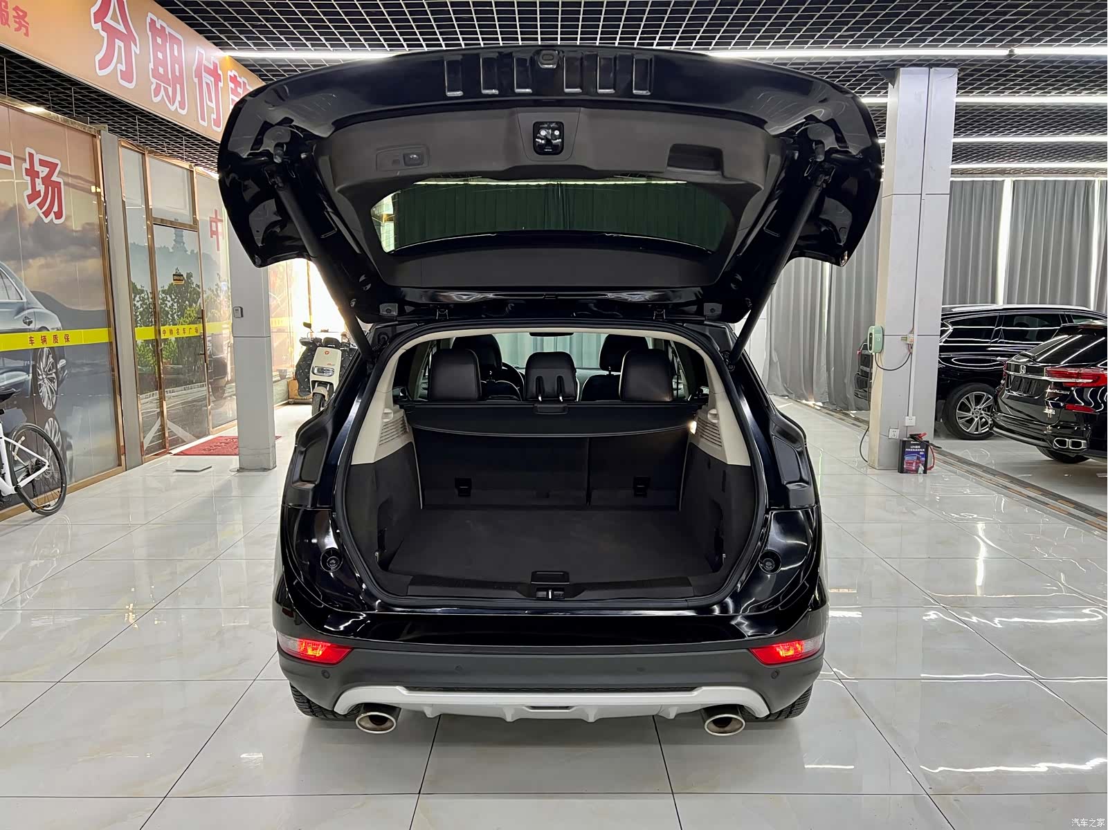 Lincoln MKC, 2019 8