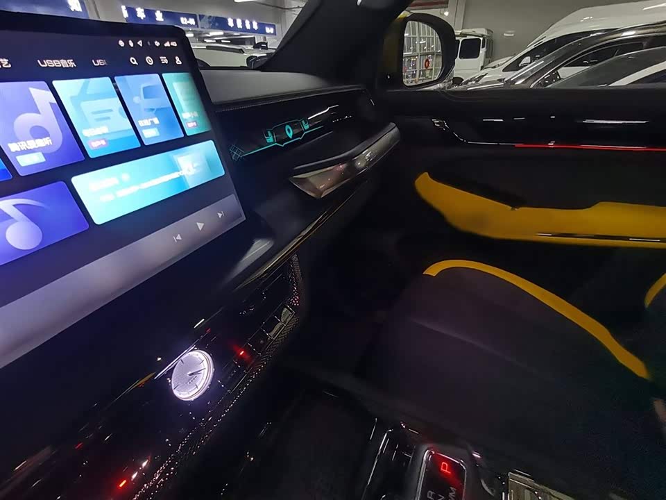 Great Wall Mountain and sea cannon