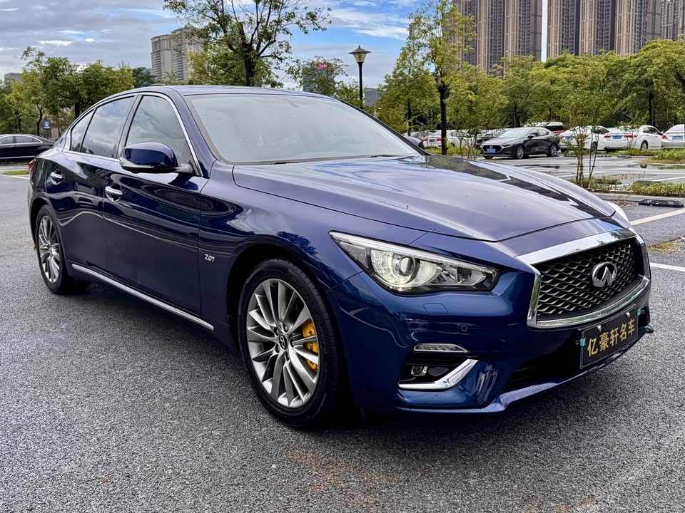 Infiniti Q50L