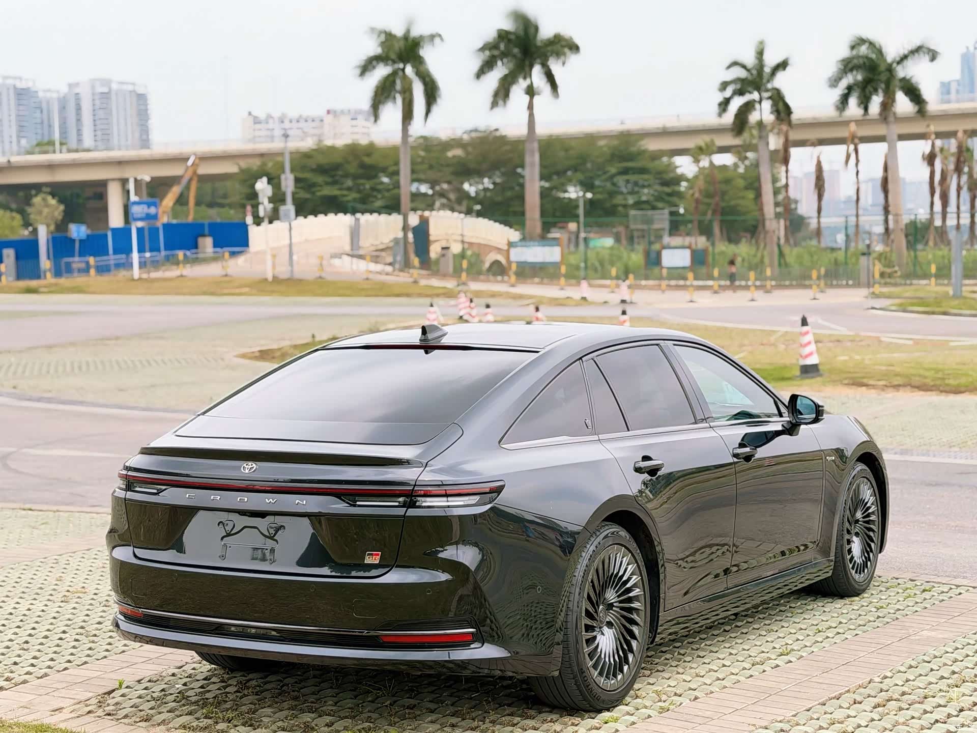 Toyota Crown, 2024 все фото