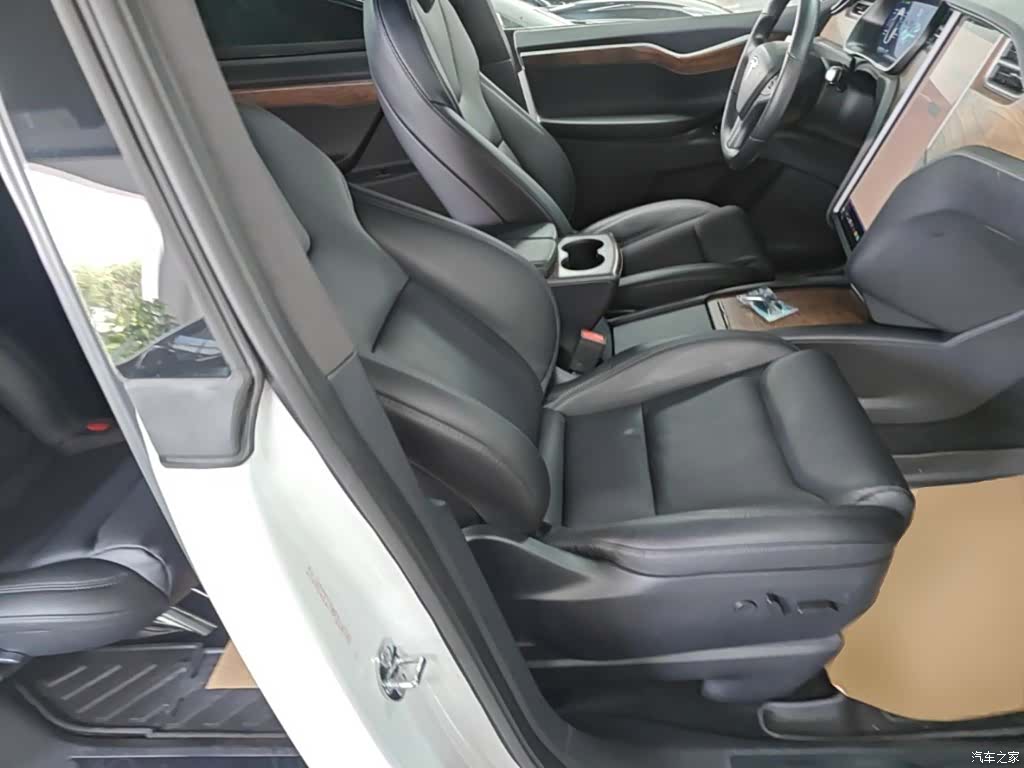 Tesla Model X, 2021 20