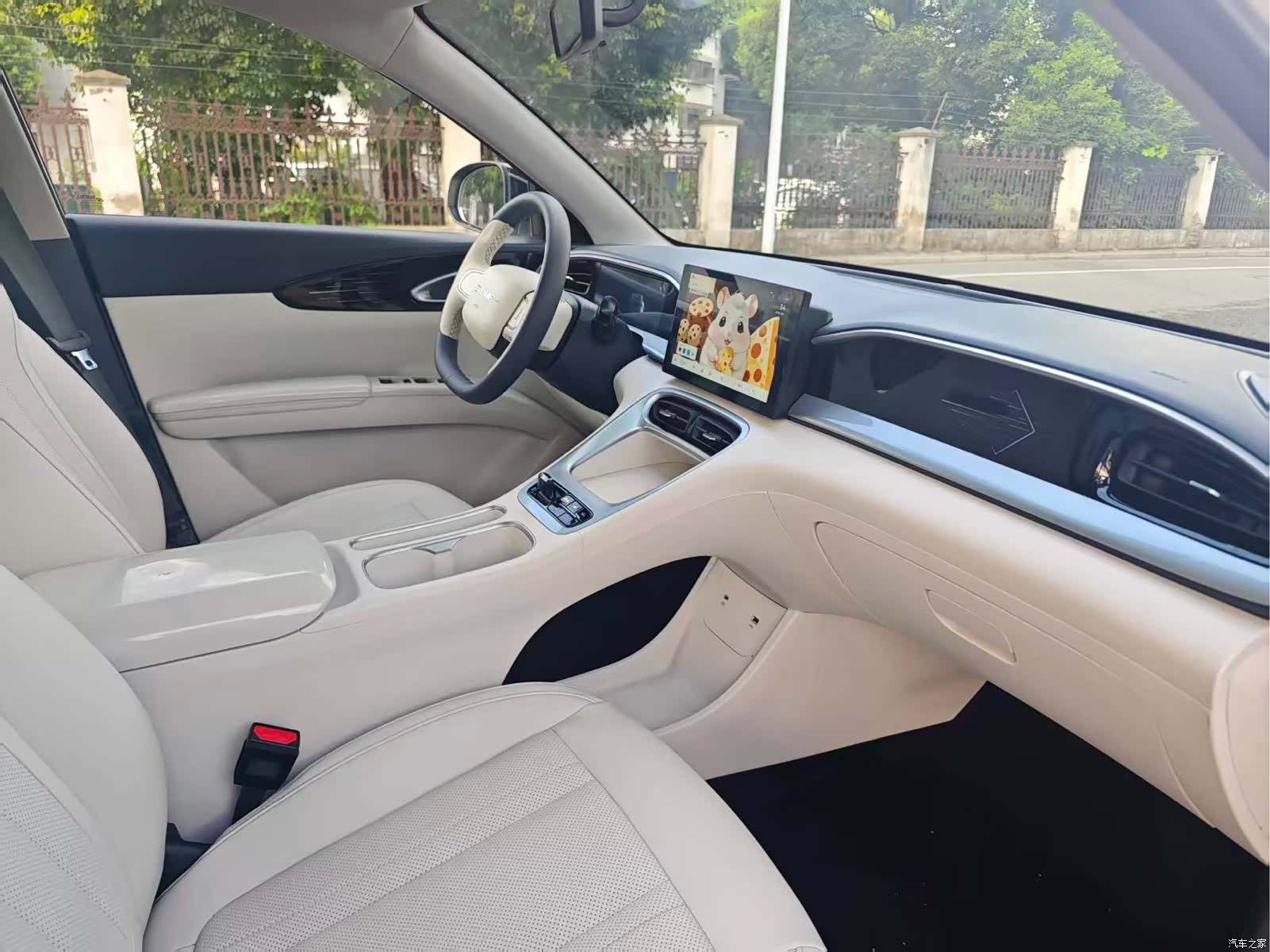 Geely Xingyuan, 2025 10