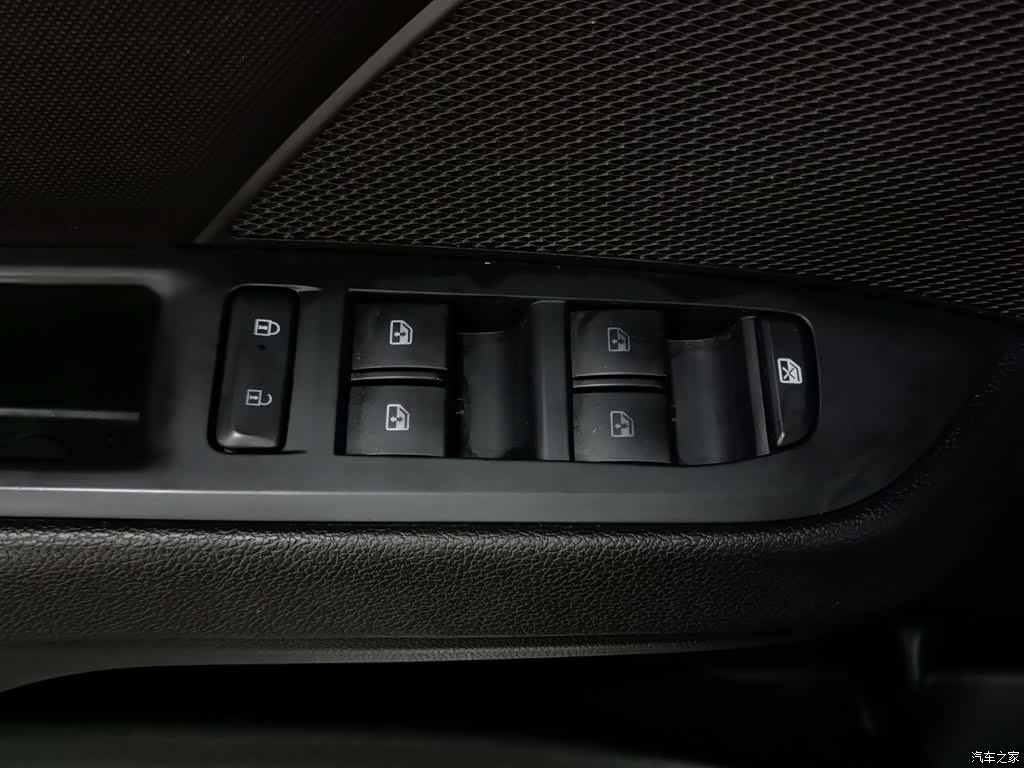 Chevrolet 320, 2018 9