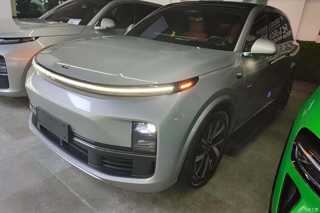 Li Auto L8, 2023 1