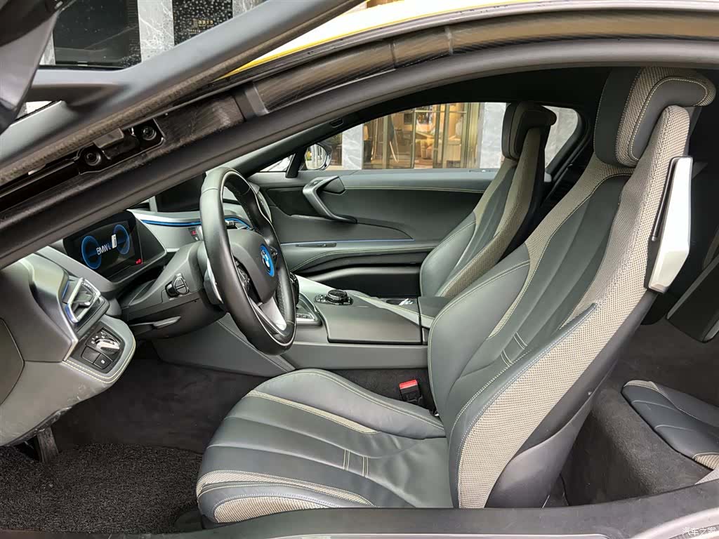 BMW i8, 2019 12