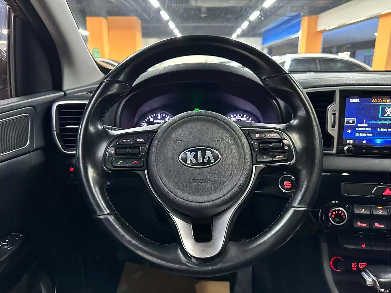 Kia KX5, 2016 10