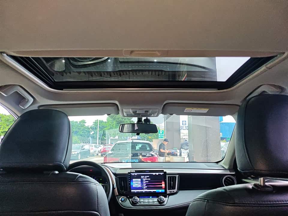 Toyota RAV4 Rongfang