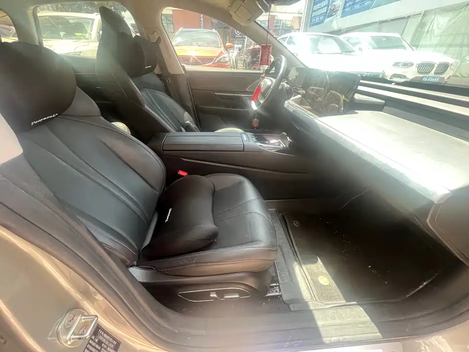 XPENG P7