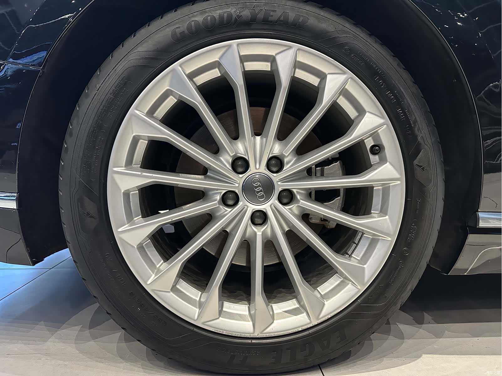 Audi A8L, 2019 20