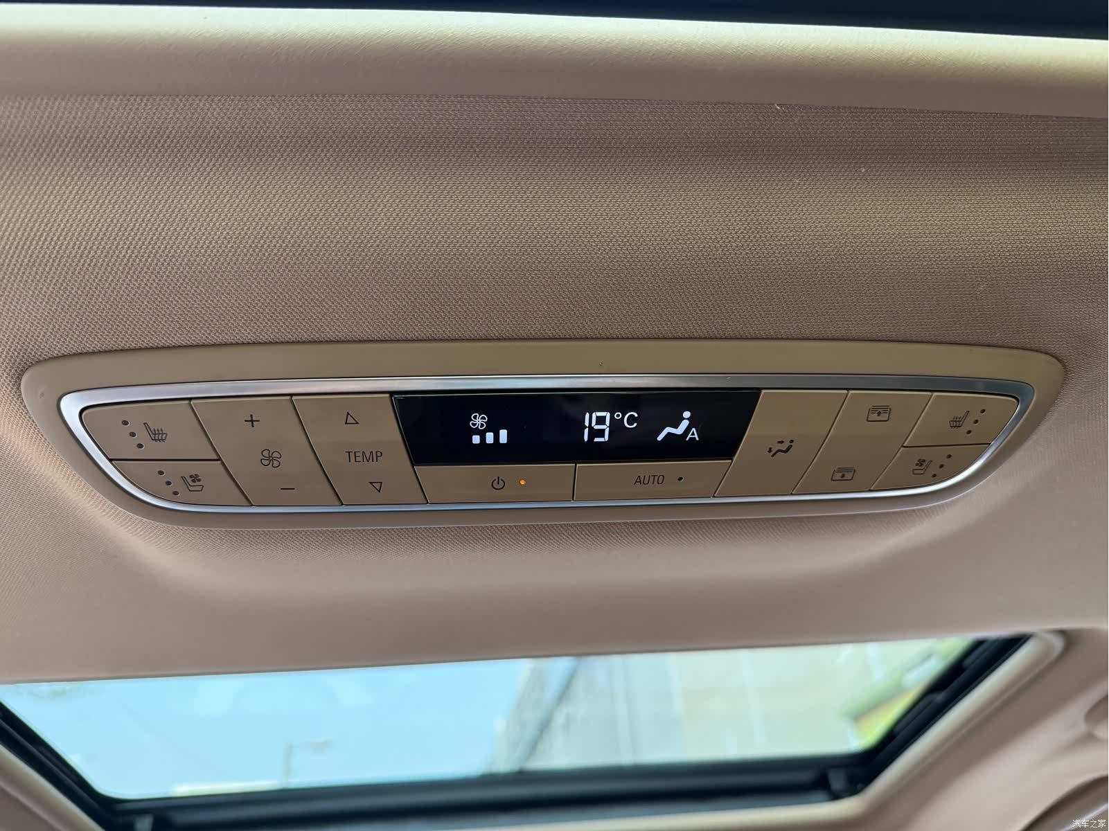 Buick GL8, 2018 17