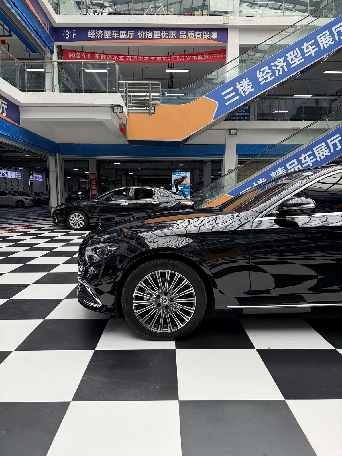 Mercedes-Benz E-Class, 2019 12