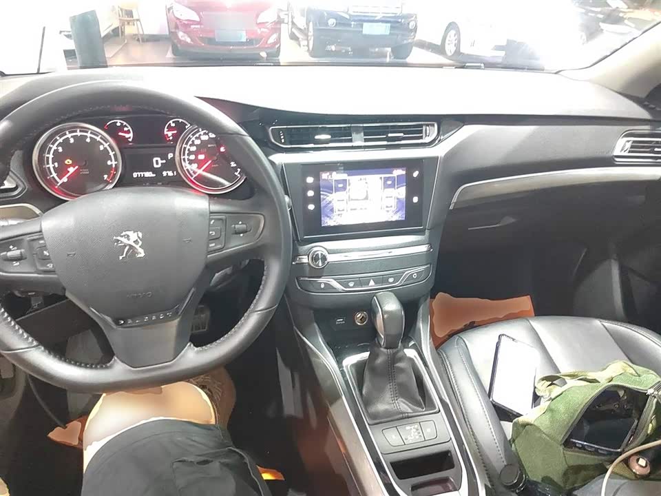 Peugeot 408