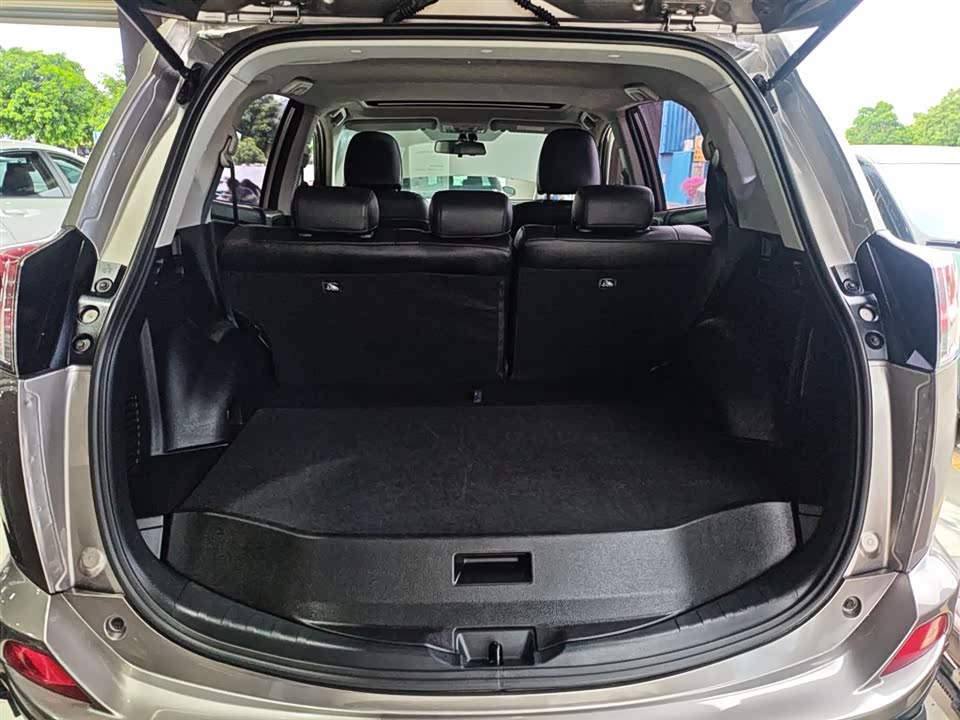 Toyota RAV4 Rongfang