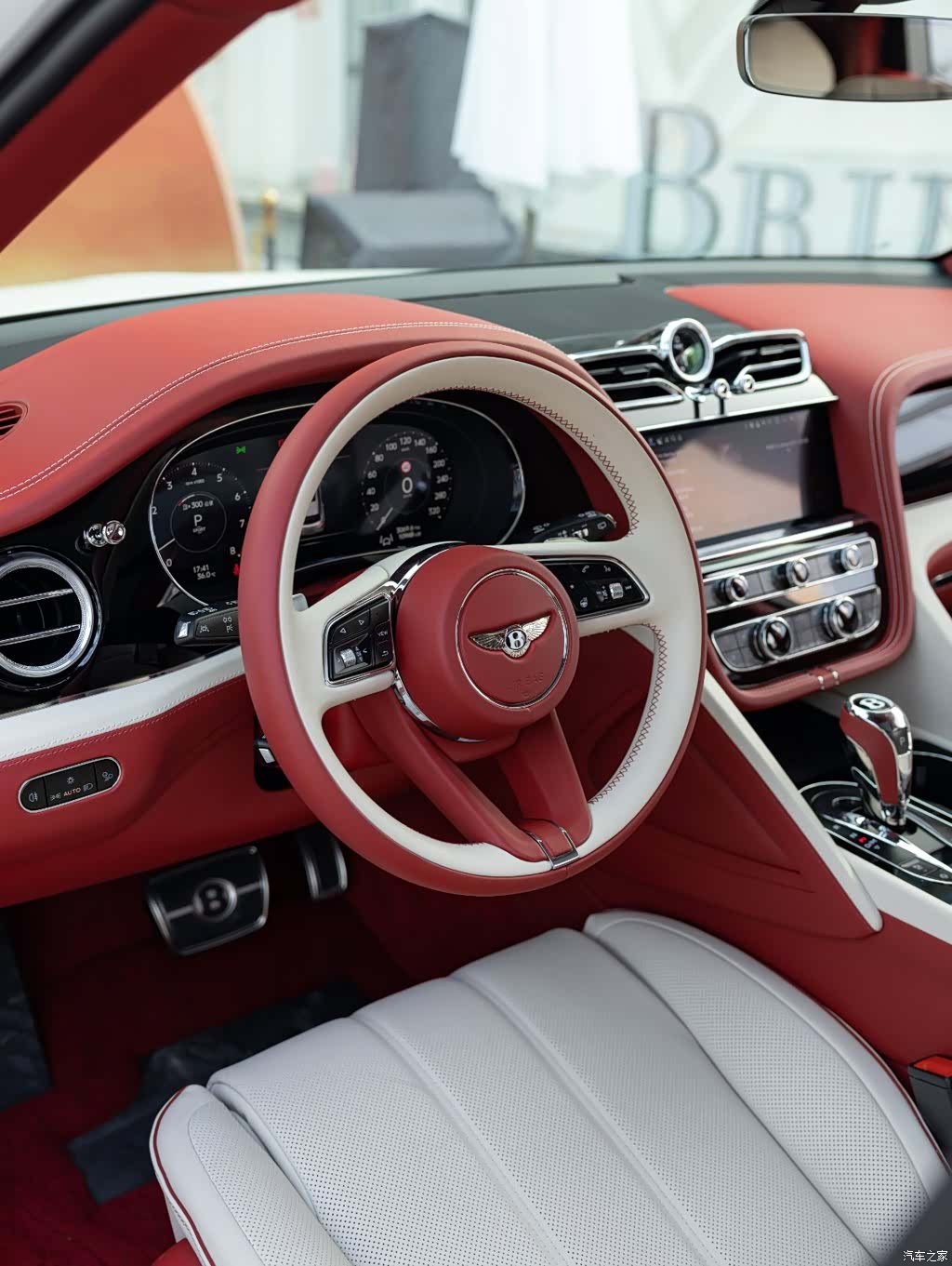 Bentley Bentayga, 2026 8