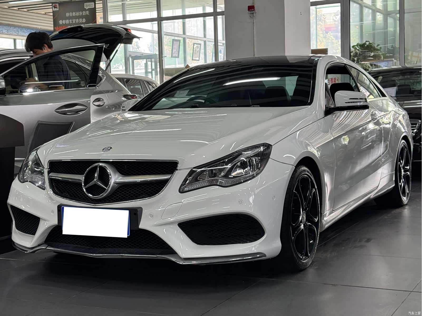 Mercedes-Benz E-Class, 2014 1