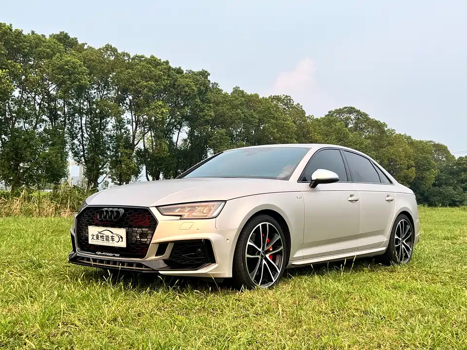 Audi S4