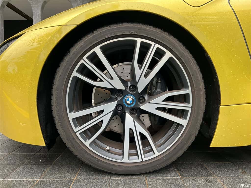 BMW i8, 2019 10
