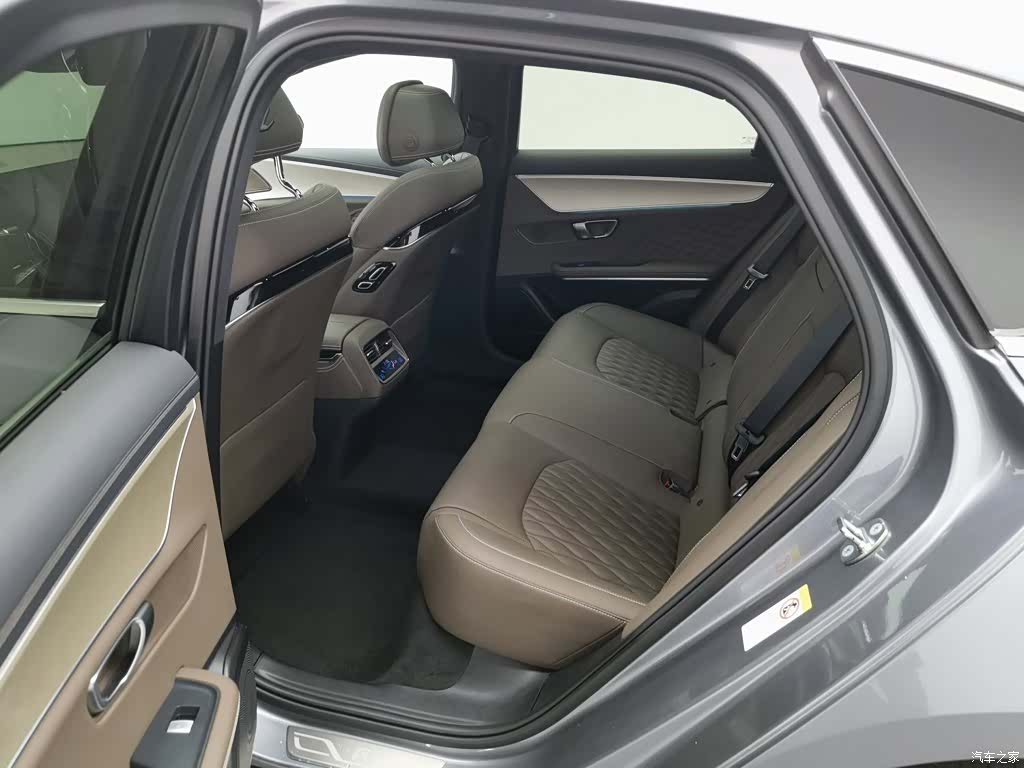 BYD Han, 2024 15
