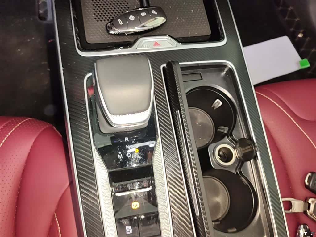 Hongqi HS5, 2025 14
