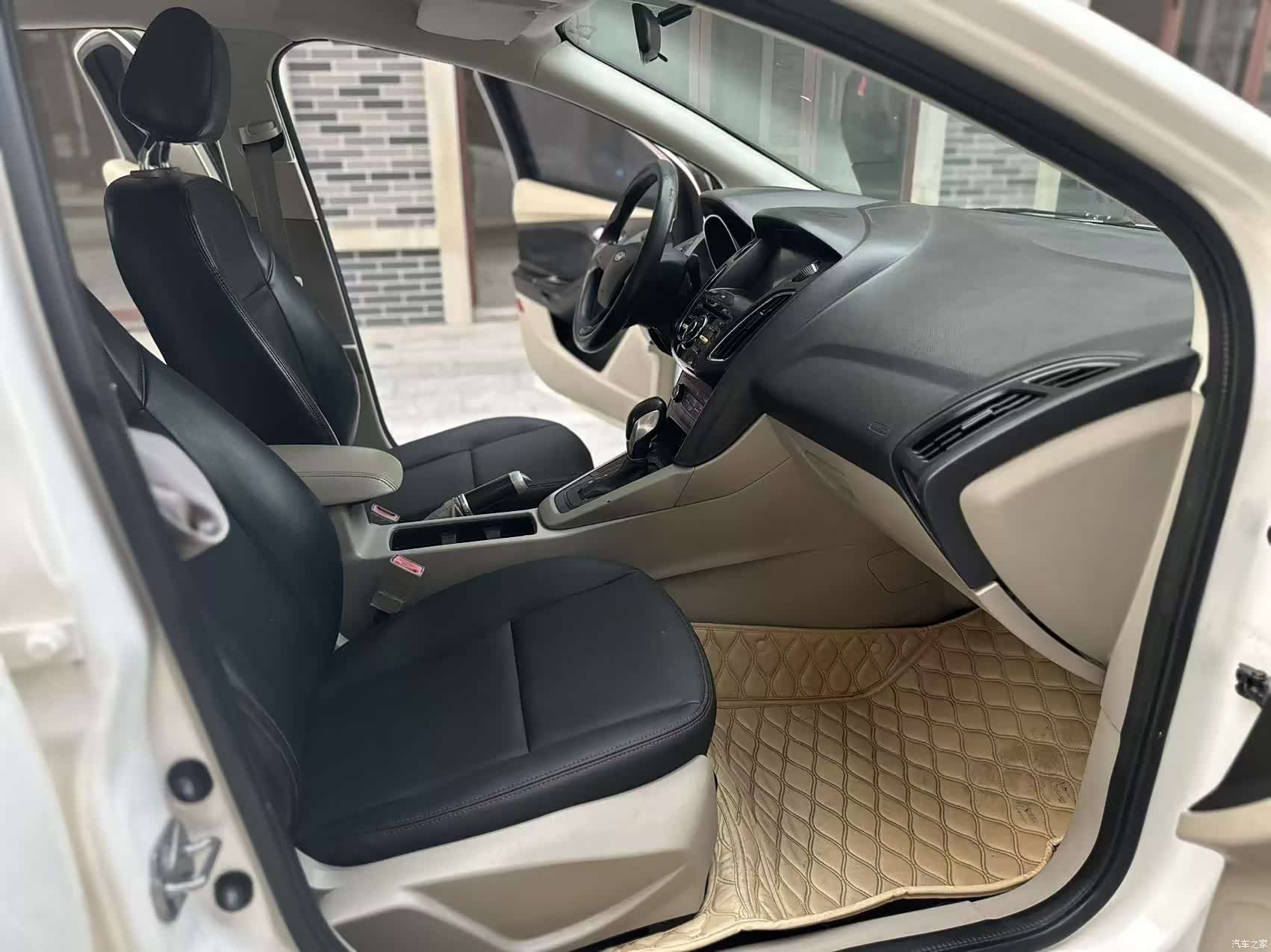 Ford Focus, 2017 12