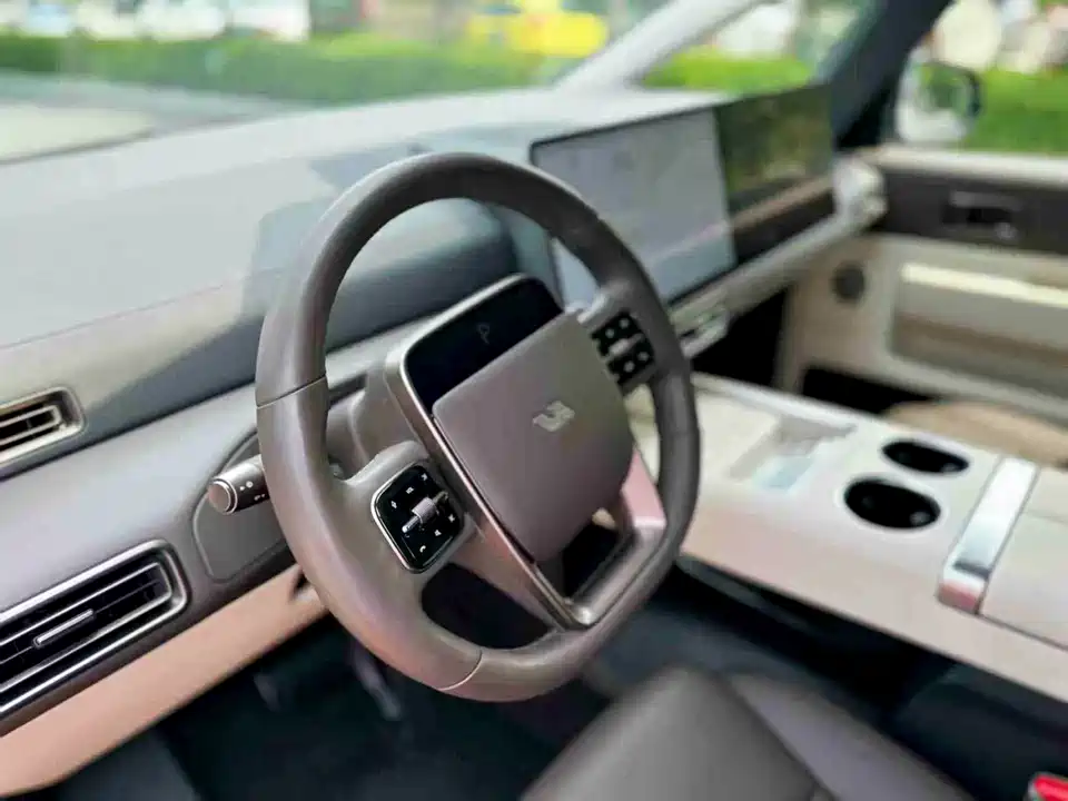 Li Auto Ideal MEGA