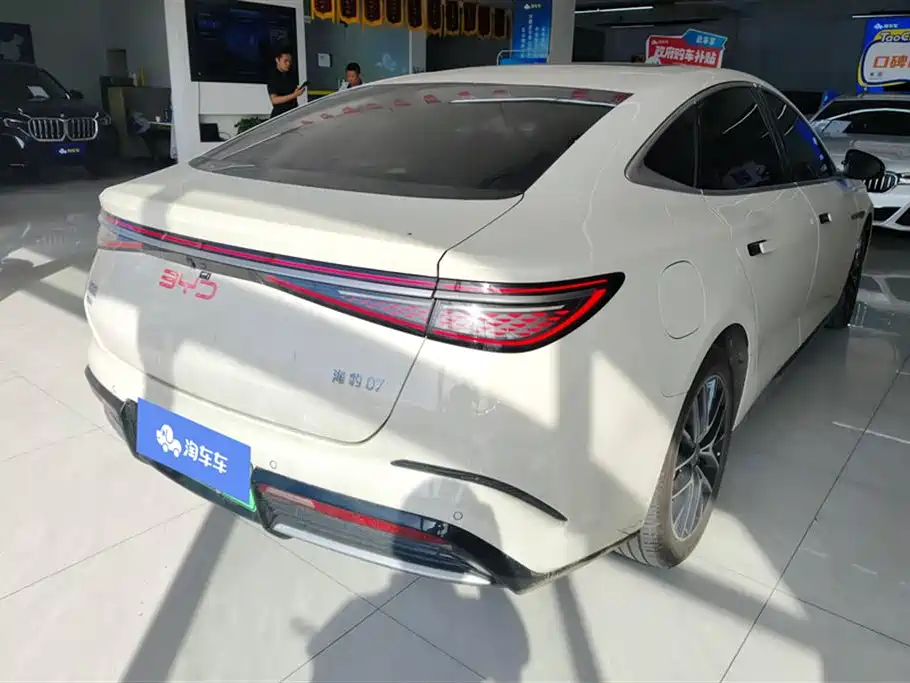 BYD Seal 07 DM-i