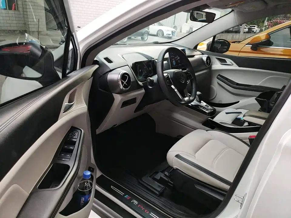BYD Yuan Pro BYD Yuan Pro