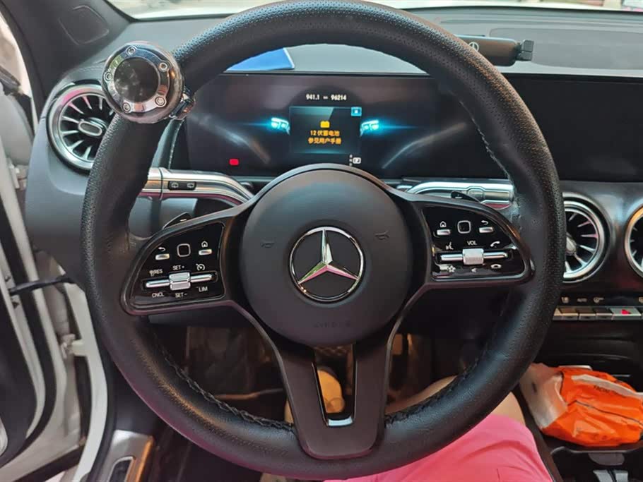 Mercedes-Benz GLB
