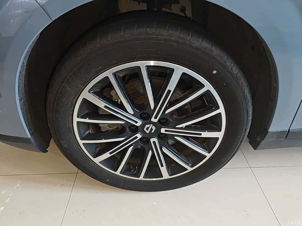 Leapmotor B10, 2025 23