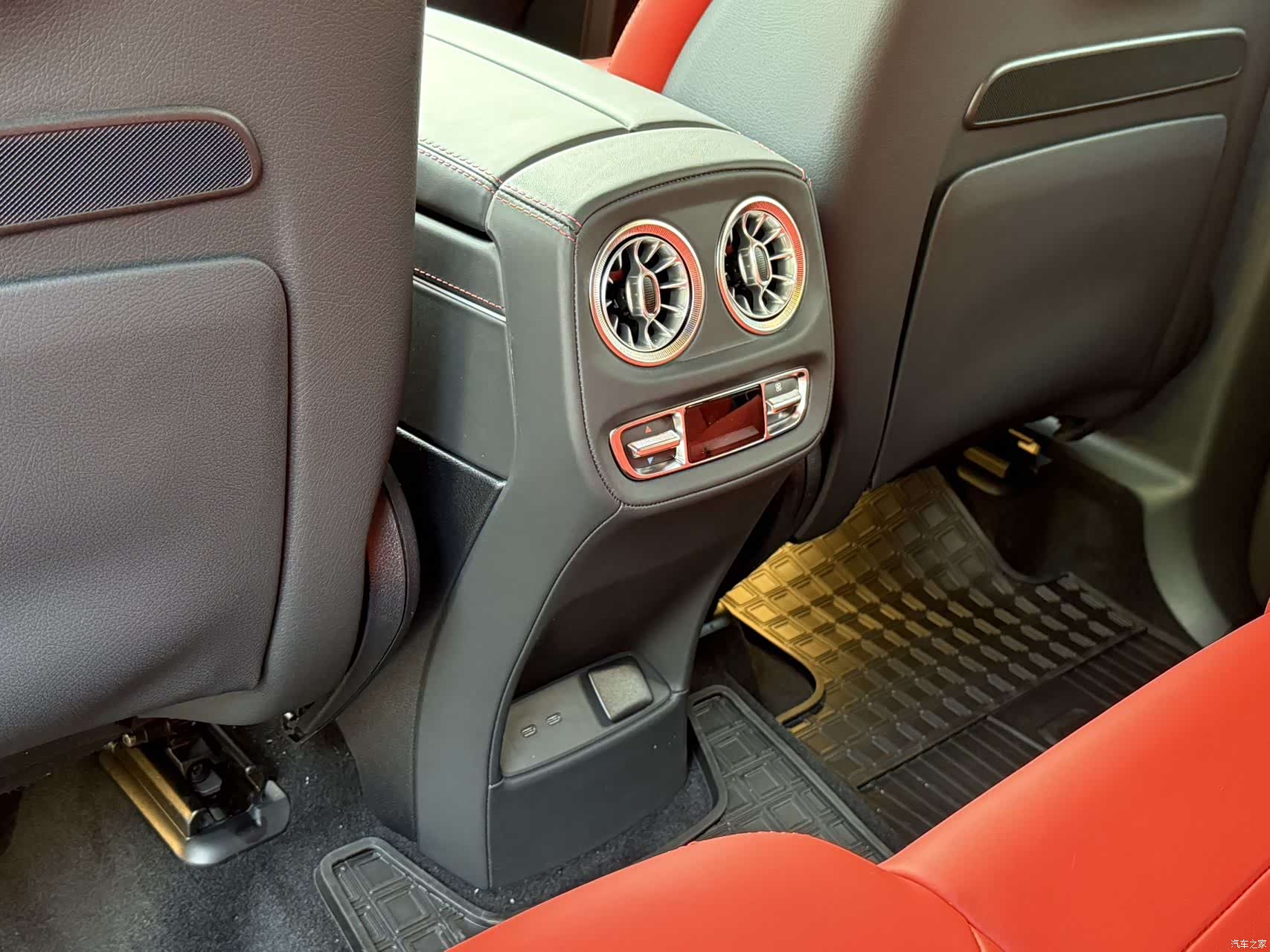 Mercedes-Benz G-Class, 1900 15