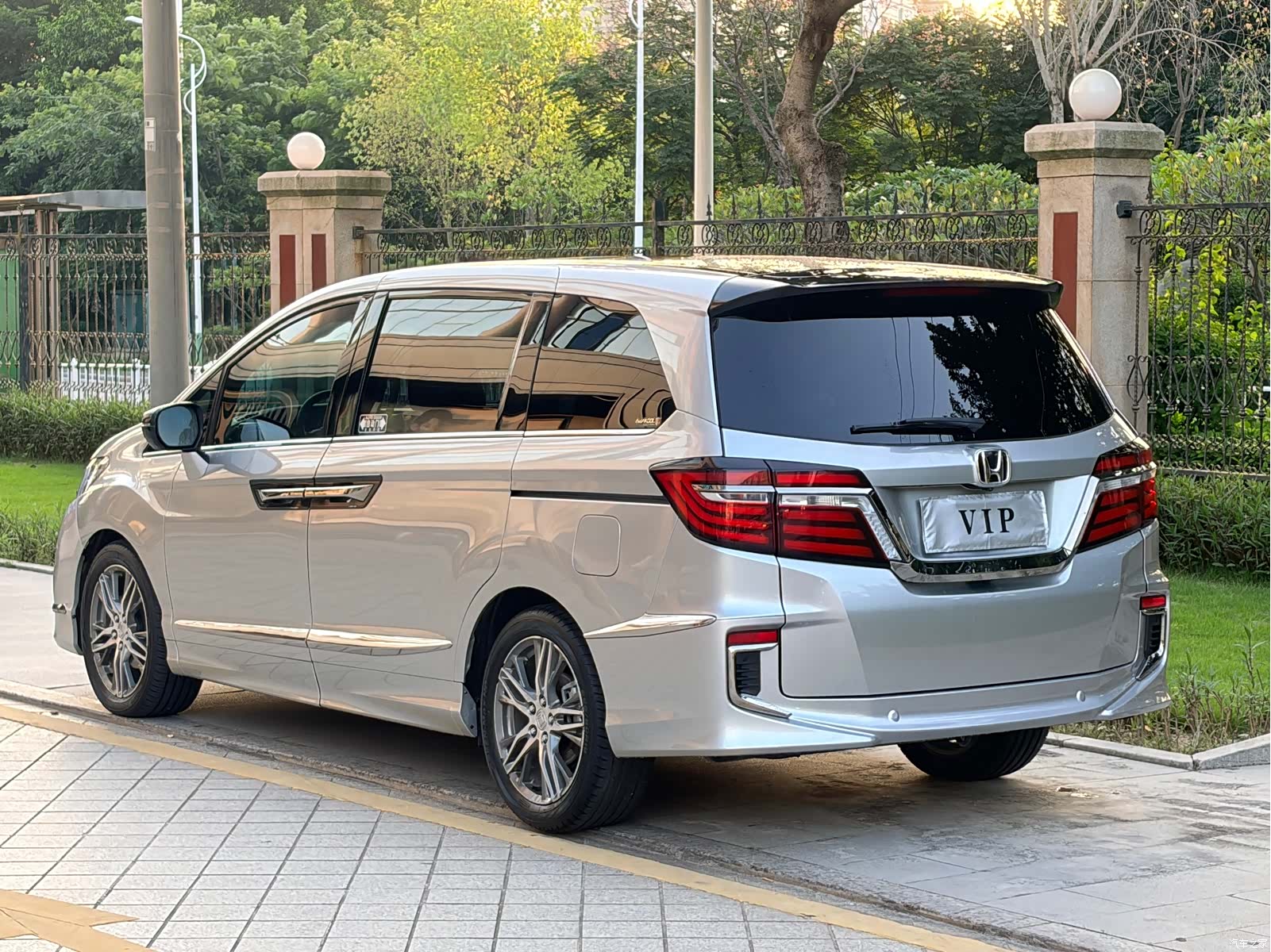 Honda Elysion, 2019 10