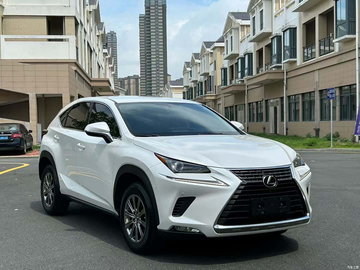 Lexus NX, 2019 3