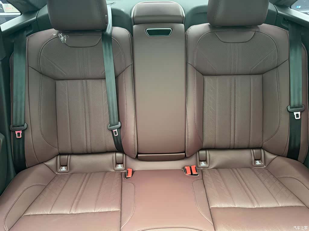 Audi A6L, 2026 28