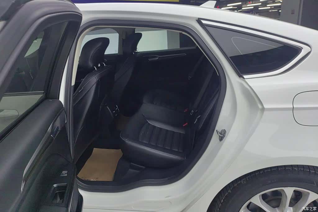 Ford Mondeo, 2021 11