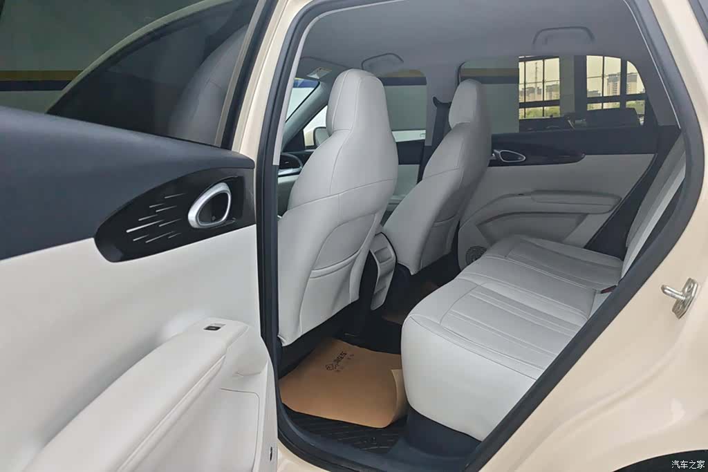 Geely Xingyuan, 2025 11