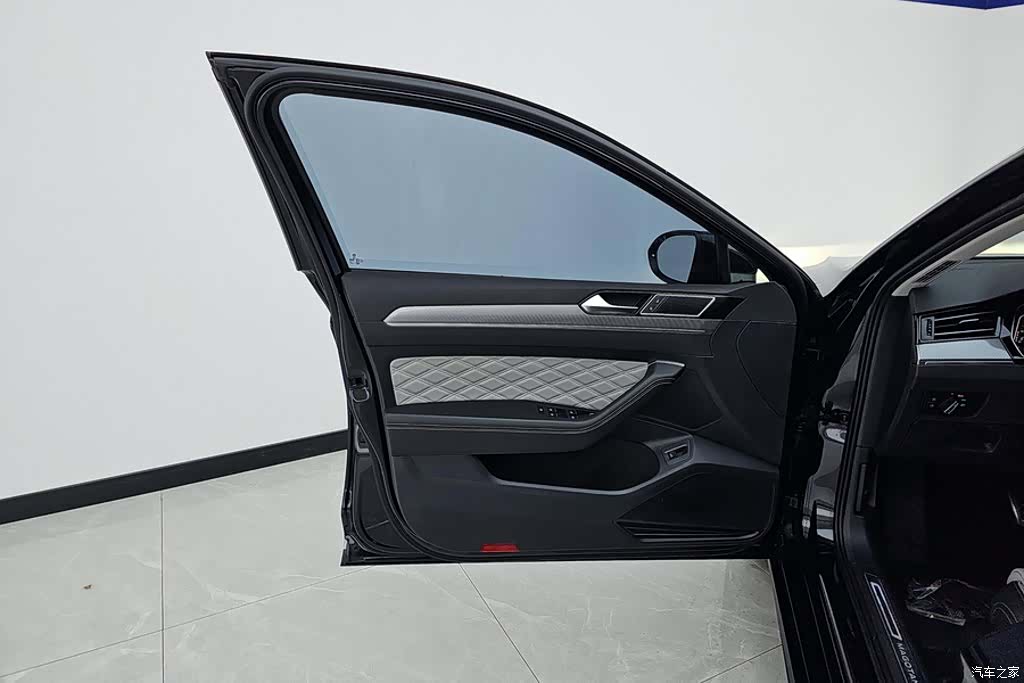 Volkswagen Magotan, 2023 7