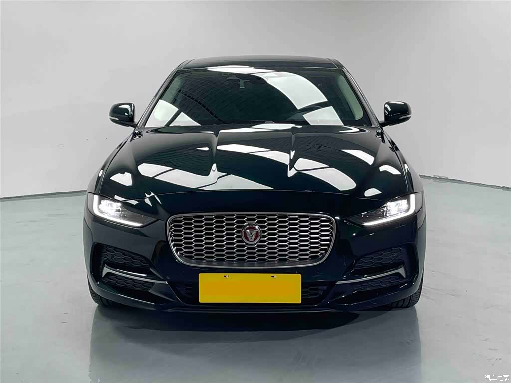 Land Rover XEL, 2022 3