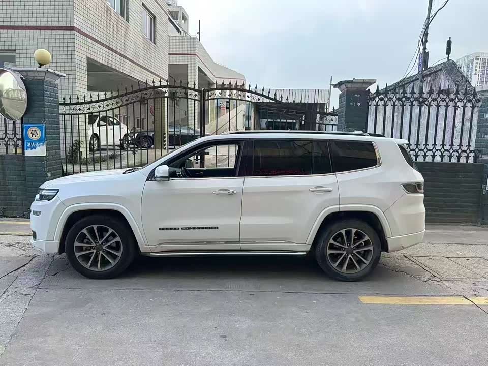Jeep Grand Commander