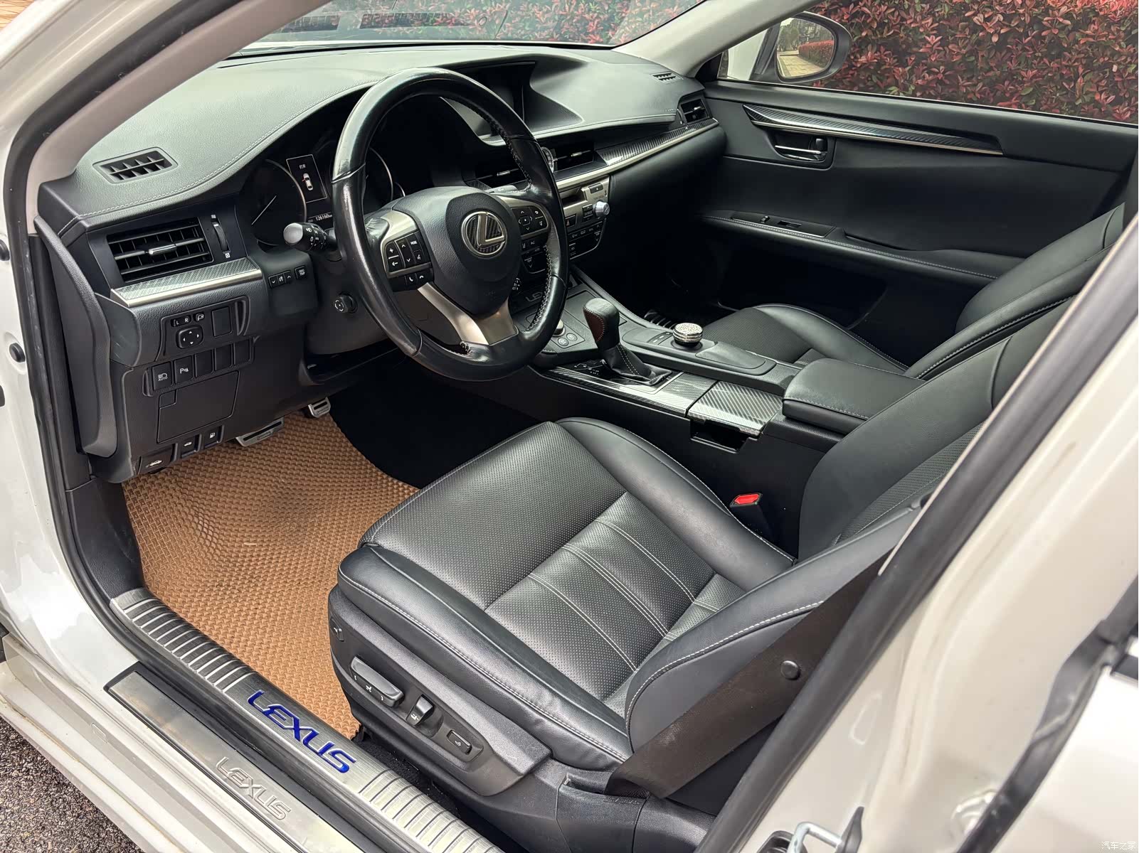 Lexus ES, 2016 6