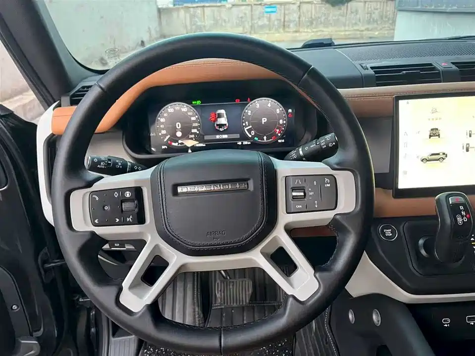 Land Rover guard