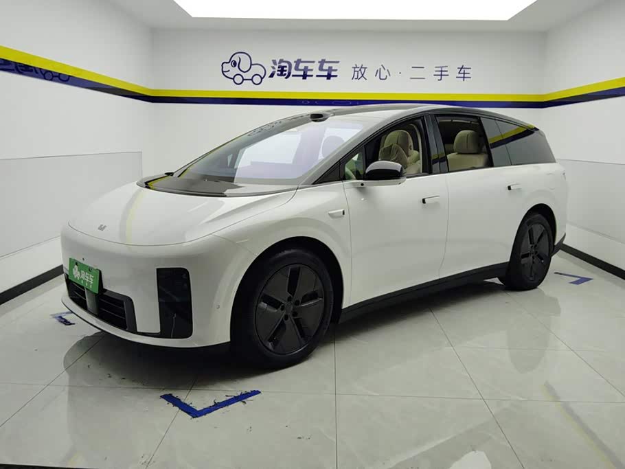 Li Auto i8 2025 Standard